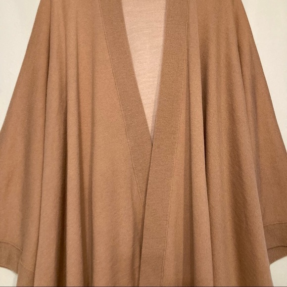SUTTON STUDIO 100% PURE MERINO WOOL PONCHO/CARDIGAN - Picture 3 of 9